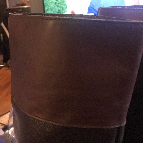 DKNY BUTTER SOFT LEATHER BOOTS - Picture 3 of 7